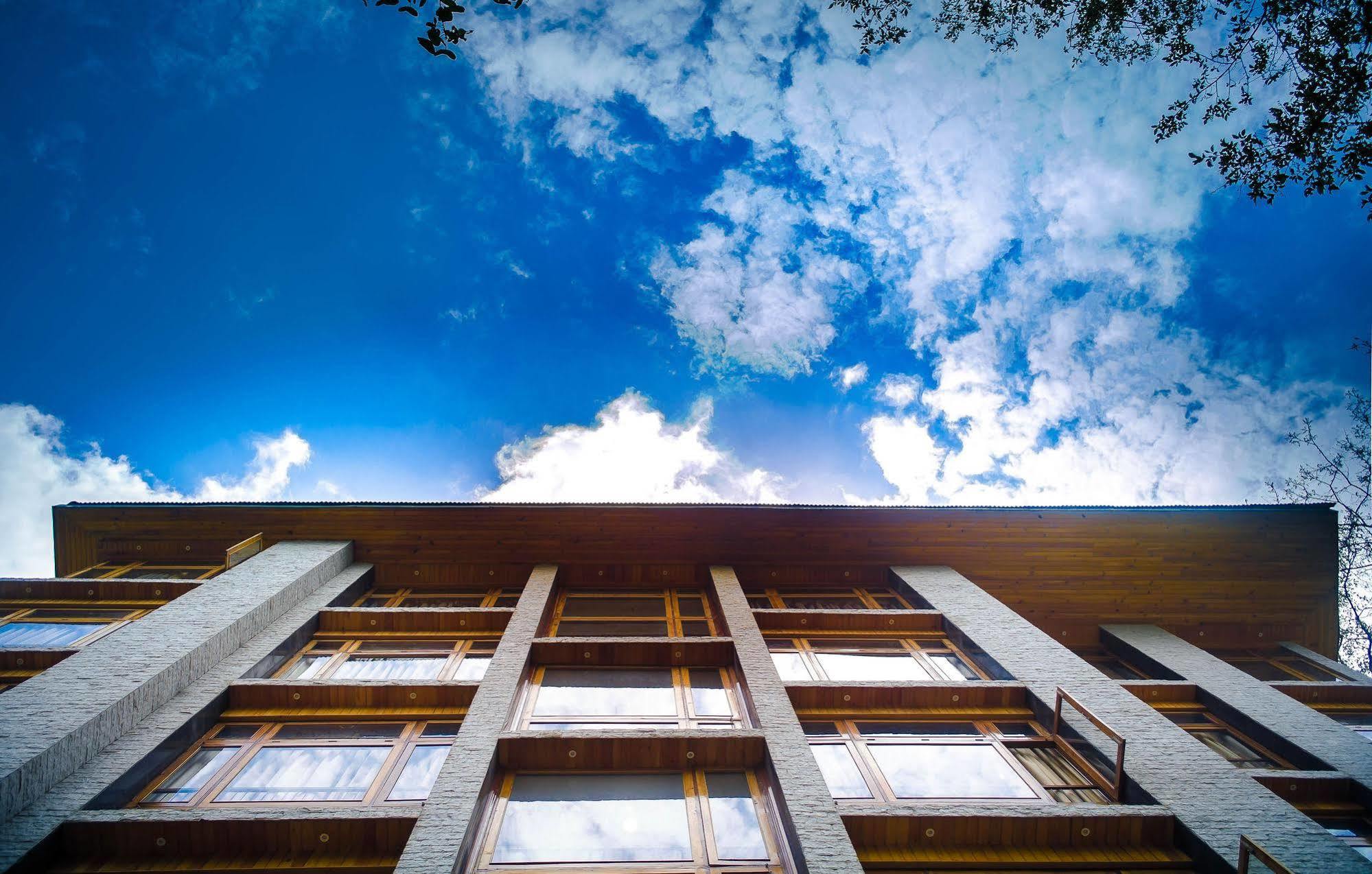 Hotel The Golden Crest Gangtok Exterior foto