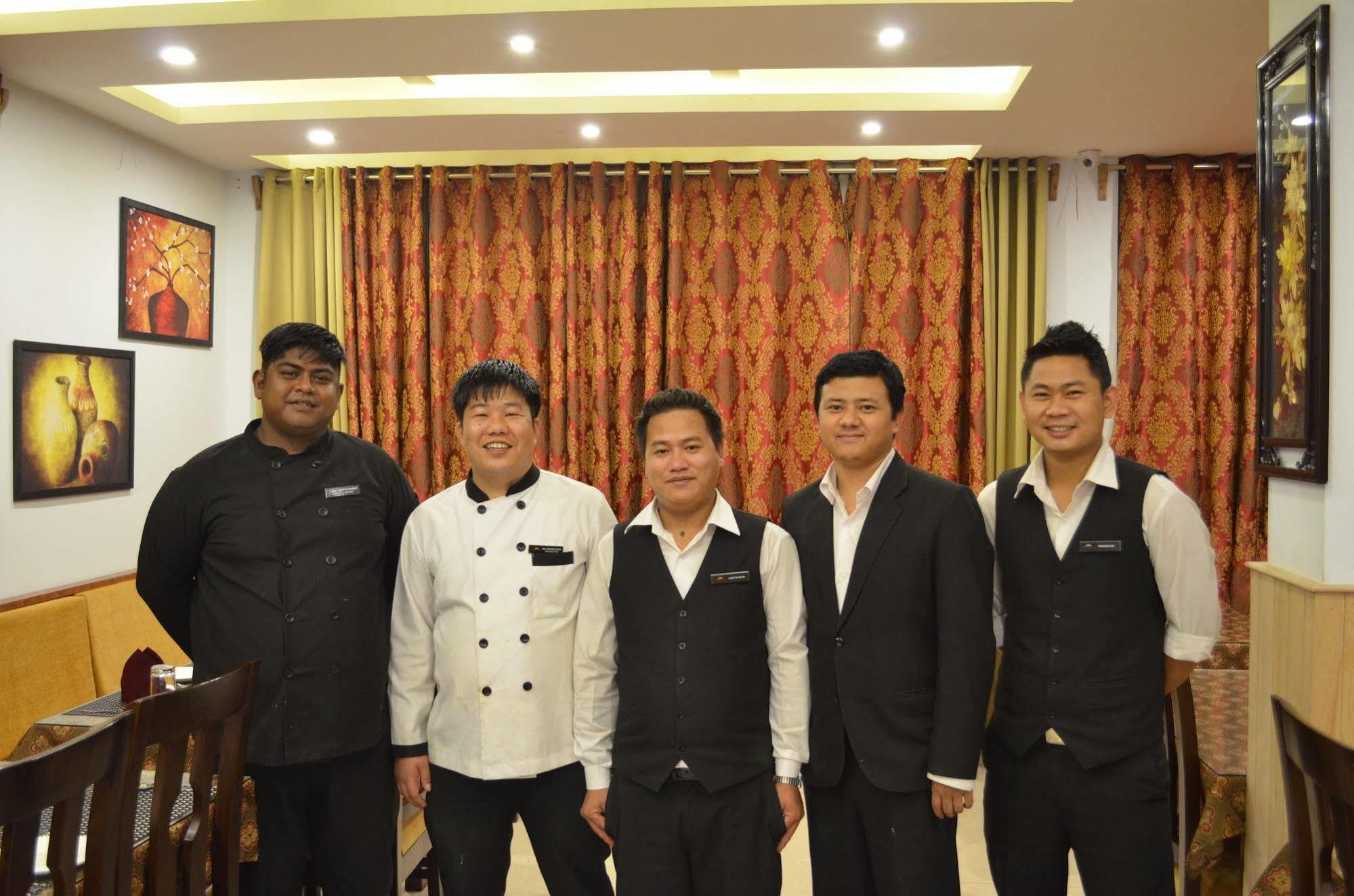 Hotel The Golden Crest Gangtok Exterior foto